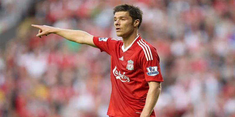 Xabi Alonso từ những bước đầu tiên
